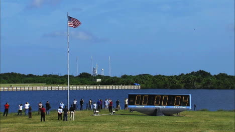 Un-Cohete-De-La-Nasa-Se-Lanza-Desde-Una-Plataforma-De-Lanzamiento