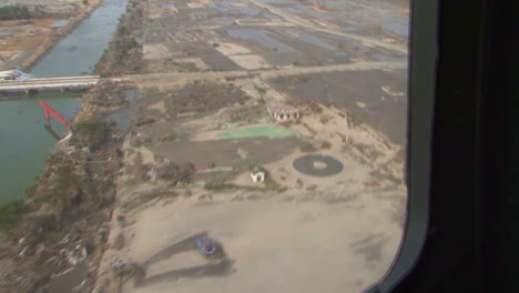 Luftaufnahmen-über-Die-Zerstörung-Nach-Dem-Großen-Erdbeben-Und-Dem-Tsunami-In-Japan-2011