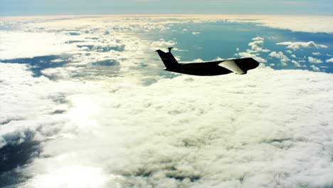 Antennen-Des-Us-Air-Force-Air-Mobility-Command-C5-Im-Flug-10