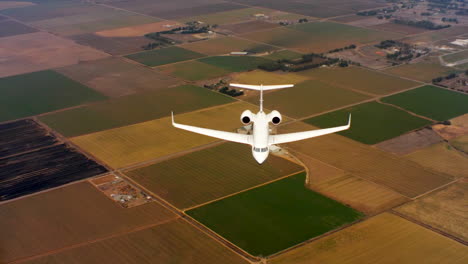 Aerials-Of-The-Us-Air-Force-Air-Mobility-Command-C37-Executive-Us-Government-Jet-In-Flight-4