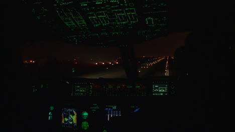 Pov-Aufnahme-Aus-Dem-Cockpit-Einer-Kommerziellen-Fluggesellschaft-Eines-Startenden-Flugzeugs