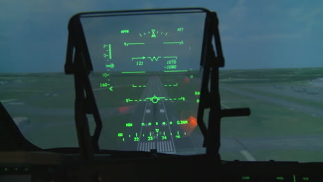 Luftwaffenpiloten-Trainieren-In-Einem-Flugsimulator-2