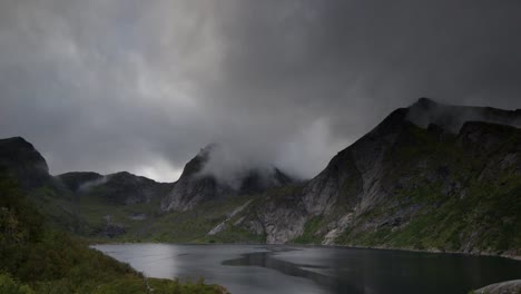 Lofoten-Lake-00