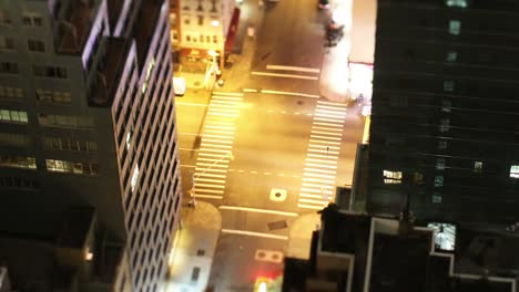 Manhattan-Toytown-Noche1
