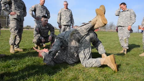 Marines-In-Basic-Training-Learn-Hand-To-Hand-Combat-Techniques