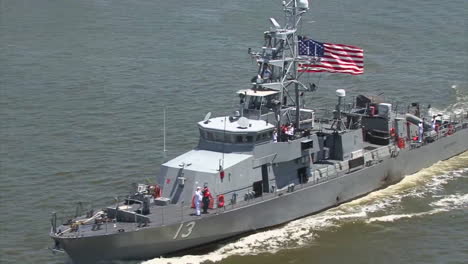 Marines-And-Sailors-Man-The-Rails-As-They-Enter-Baltimore-Harbor-2