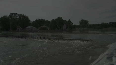 Luftaufnahmen-über-Die-Flutkatastrophe-In-Minot-North-Dakota-Im-Jahr-2011