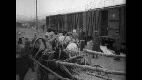 Scenes-Of-The-Trans-Siberian-Express-In-1918