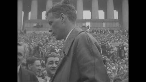 Chicago-Greets-Charles-Lindbergh-After-His-Historic-1927-Flight-1