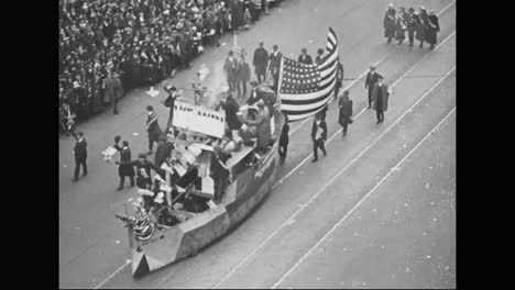 Detroit-Hosts-A-Massive-Parade-For-Soldiers-Leaving-To-Fight-In-World-War-One-In-1918