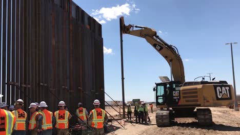 The-Us-Army-Corps-Of-Engineers-Erect-A-30Foottall-Panel-Is-Hoisted-Into-Place-At-The-Fy18-Arizona-Primary-Replacement-Barrier-2019