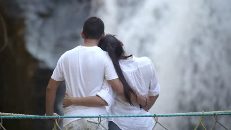 Waterfall-Couple-03