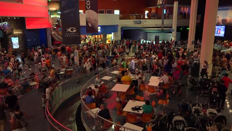 Huge-crowds-mill-about-in-the-interior-of-the-Georgia-Aquarium-in-Atlanta