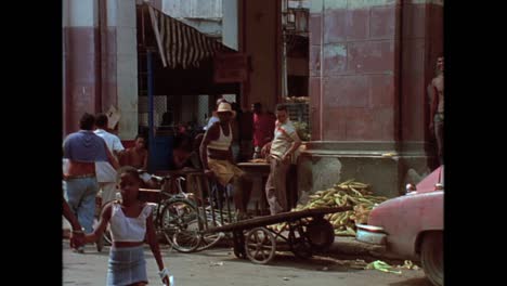 Historische-Straßenszenen-Aus-Kuba-In-Den-1980er-Jahren-1