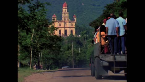 Hermosas-Escenas-Rurales-De-Cuba-En-La-Década-De-1980