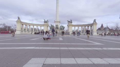 Beautiful-Vista-Aérea-Of-Heros-Square-In-Budapest-Hungary