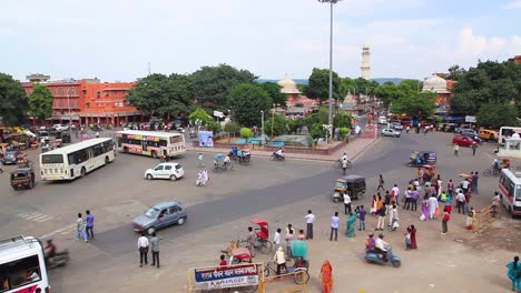 Ein-Hoher-Winkel-Einer-Geschäftigen-Straßenszene-In-Rajasthan-Indien