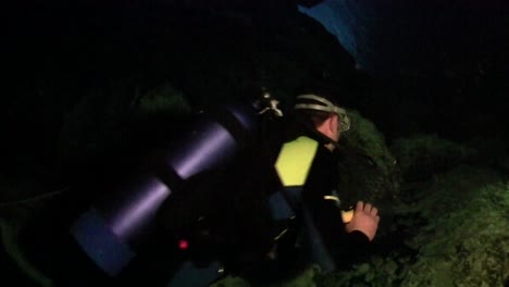 A-scuba-diver-explores-underwater-caves-in-Florida-4