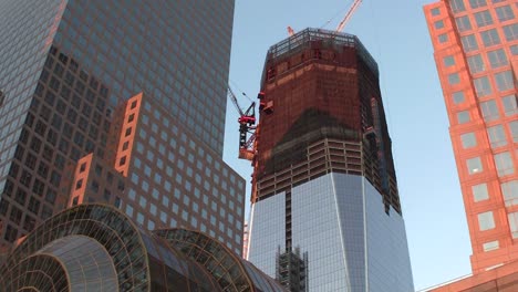 Kippen-Bis-Zu-Einem-World-Trade-Center-In-New-York-Im-Bau