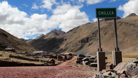 Chillca-village-sign