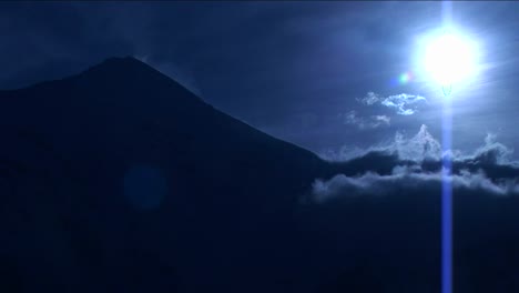 Berggipfel-In-Blauem-Licht