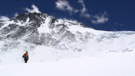 Climber-walking-towards-Everest