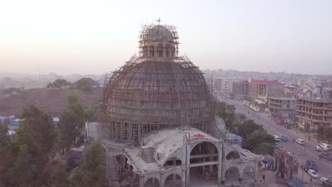 Antenne-über-Einer-Kuppelkirche-Im-Bau-In-Tiflis-Hauptstadt-Der-Republik-Georgien?