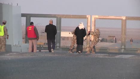 The-Last-Convoy-Out-Of-Iraq-Passes-Through-The-Khabari-Crossing-1