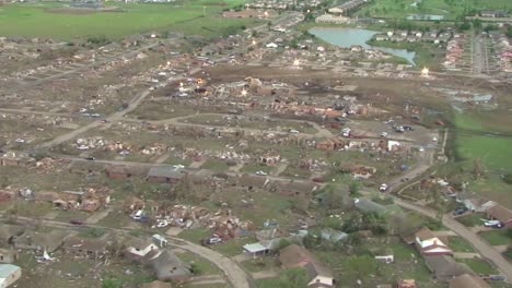 Aerial-Footage-Of-The-Moore-Oklahoma-Tornado-2