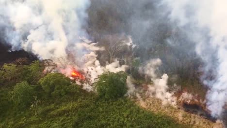 Excellent-Helicopter-Vista-Aérea-Of-The-Eruption-Of-The-Kilauea-Volcano-1