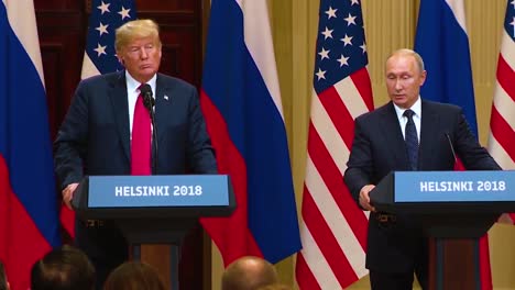 El-Presidente-De-Los-Estados-Unidos,-Donald-Trump,-Celebra-Una-Conferencia-De-Prensa-Desastrosa-Y-Muy-Criticada-Con-La-Federación-De-Rusia-Vladimir-Putin-Tras-Su-Cumbre-En-Helsinki-Finlandia-Putin-Dice-Que-Quiere-Bill-Browder