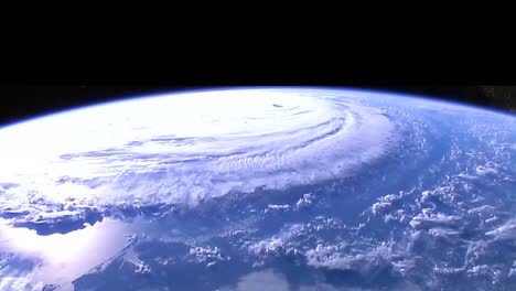 Schüsse-Von-Der-NASA-Raumstation-Des-Hurrikans-Florenz,-Der-Sich-Der-Küste-Nordamerikas-Nähert-3