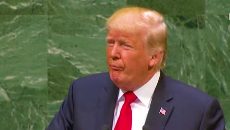 El-Presidente-Estadounidense,-Donald-Trump,-Se-Dirige-A-La-Asamblea-General-De-Las-Naciones-Unidas-En-Nueva-York-Y-Habla-Sobre-Prácticas-Comerciales-Desleales,-Acuerdos-Y-Balanza-Comercial.