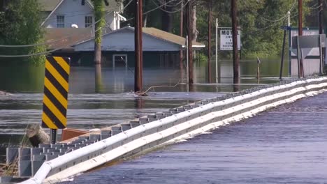 El-Huracán-Florencia-Azota-A-Nichols,-Carolina-Del-Sur,-Causando-Grandes-Inundaciones-Y-Daños-En-Líneas-Eléctricas-Y-árboles-Caídos-1