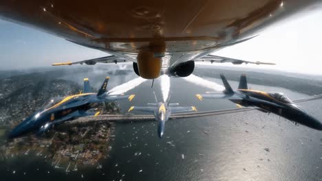 Die-Us-Marineblauen-Engel-Fliegen-über-Seattle-In-Der-Boeing-Seafair-Air-Show-2