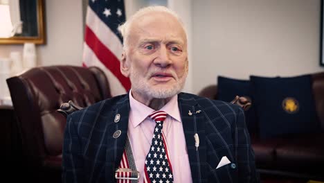 Buzz-Aldrin-Es-Entrevistado-En-El-50-Aniversario-Del-Alunizaje-Recordando-La-Experiencia-Y-Asesorando-A-Futuros-Astronautas