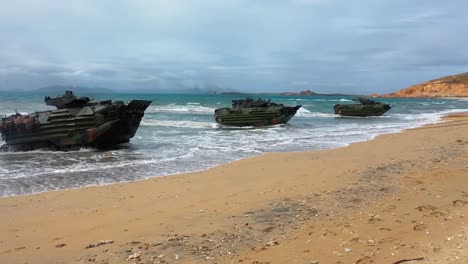 Forces-From-The-United-States-Australia-United-Kingdom-And-Japón-Commence-An-Amphibious-Beach-Assault-Talisman-Saber-At-King\'S-Beach-In-Bowen-Queensland-July-22-2019-1