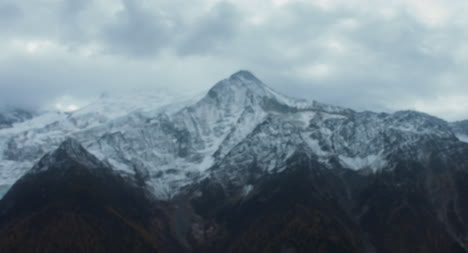 Overcast-Montaña-Scene
