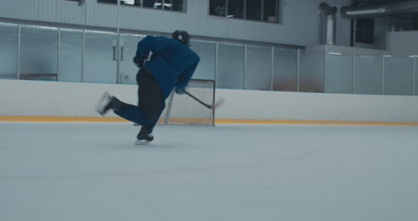 Práctica-de-hockey-sobre-hielo-58