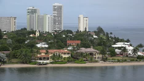 Florida-Fort-Lauderdale-Hochhäuserdale