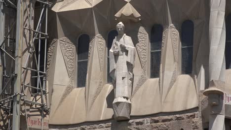 Spain-Barcelona-Sagrada-Familia-One-Carved-Saint