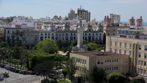 Spanien-Cadiz-Park-Und-Denkmal