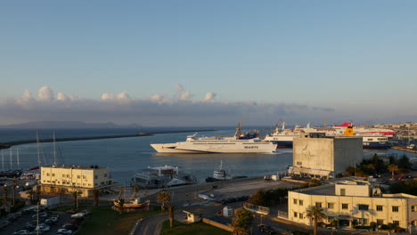 Griechenland-Kreta-Heraklion-Mit-Fähren