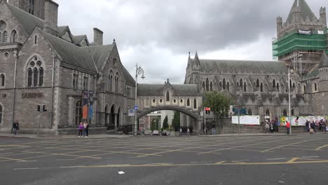 Ireland-Dublin-Christ-Church-Cathedral-Arch-Connecting-To-Dublinia