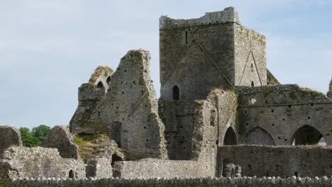 Irland-Cashel-Hore-Abtei-Ruinierter-Turm
