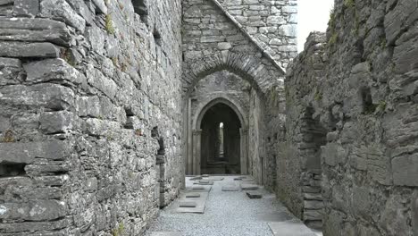 Ireland-Corcomroe-Abbey-Looking-Toward-Gothic-Archway