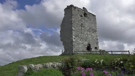 Irland-County-Galway-Rinvyle-Schloss-Und-Wolken