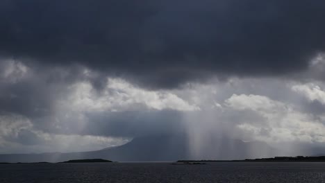 Irlanda-Condado-Galway-Dramático-Nubes-De-Lluvia