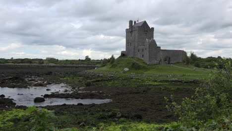 Ireland-Dunguaire-Castle-By-Sea