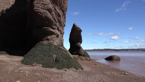 Canadá-Rocas-Curiosas-En-Hopewell-Rocks